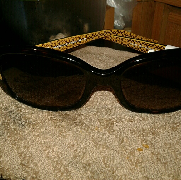 Coach sunglasses - Picture 1 of 2